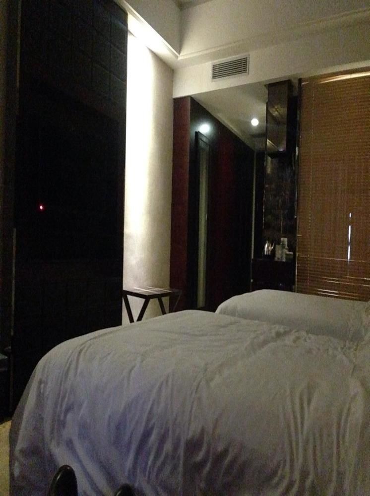 Boya Holiday Hotel Guangzhou Bagian luar foto