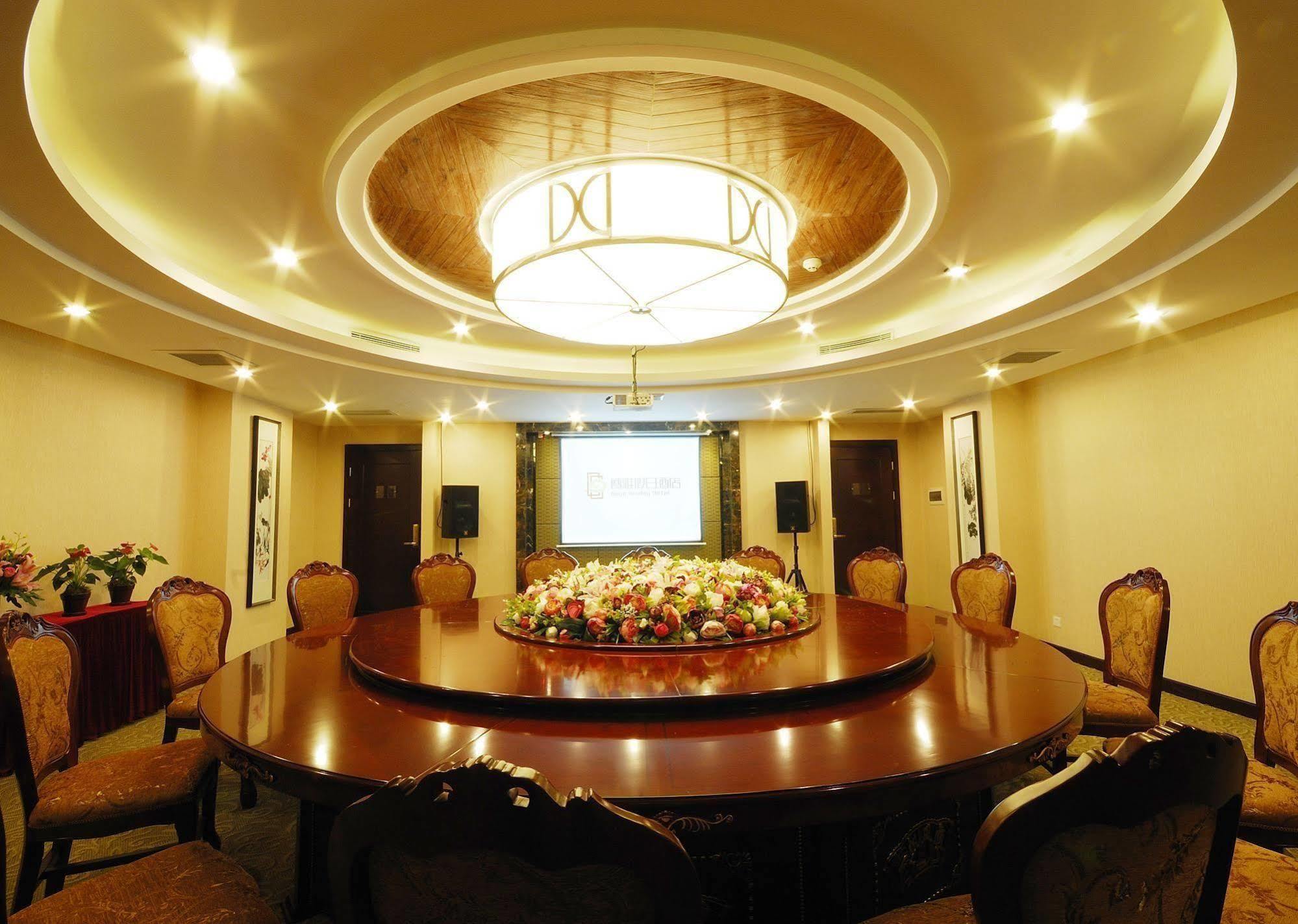 Boya Holiday Hotel Guangzhou Bagian luar foto