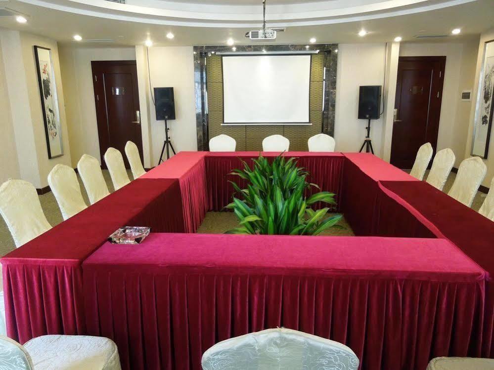 Boya Holiday Hotel Guangzhou Bagian luar foto